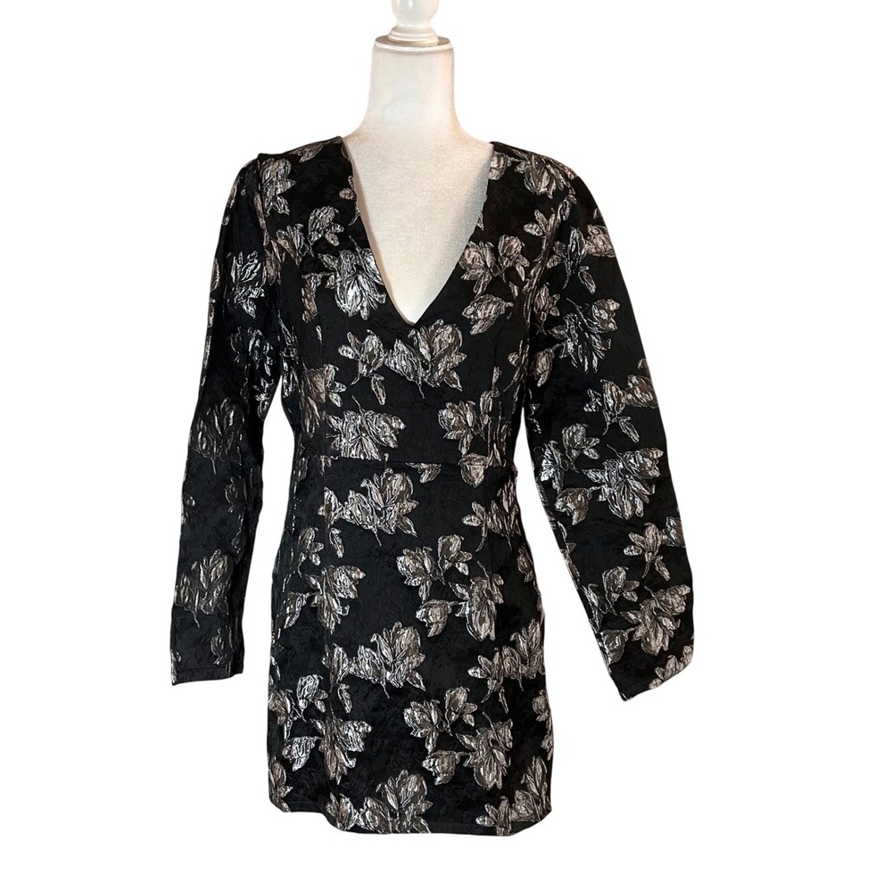 NWT L Lulus Black Silver Floral Brocade Long Sleeve V-Neck Mini Dress KY Derby